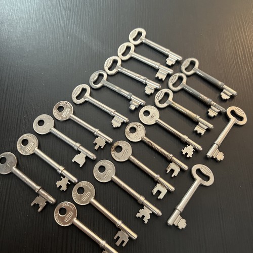 Union job lot keys - keys,