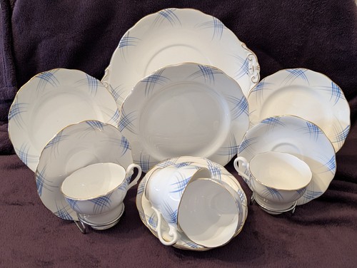 Pieces royal standard china - 14,