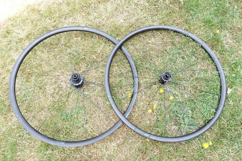700c road wheelset with - 700c,