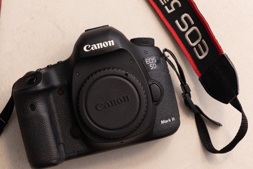 Canon eos mark - mark, iii