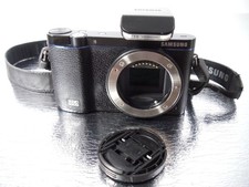 Samsung NX 3300 20.3MP Full HD