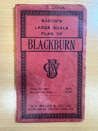 Bacon large scale - scale, plan