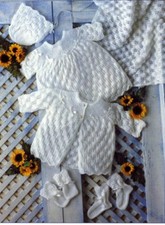 Knitting pattern copy 1947.  Baby girls layette set.  12-18" chest.  3ply