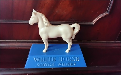 Vintage white horse whisky - vintage,