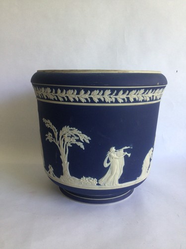 Lovely large inch vintage - lovely,