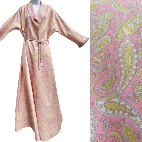 Vintage 1930s dressing gown