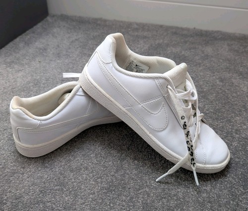 Ladies white nike trainers - white,