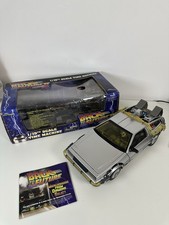 Diamond Select Delorean 1/15th