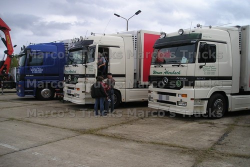 Truck photo mercedes benz - truck,