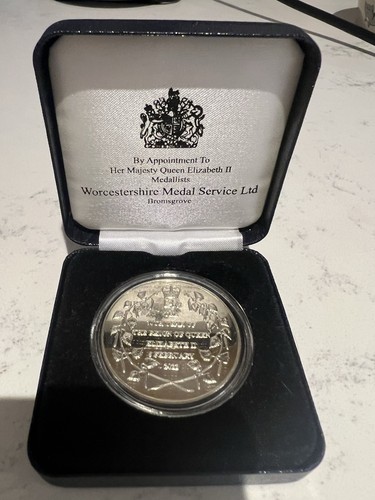 Queen elizabeth platinum - queen,