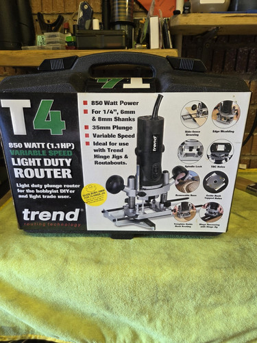 Trend plunge router 850w - t4,