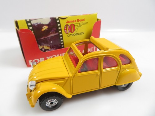 Corgi citroen 2cv - citroen, james