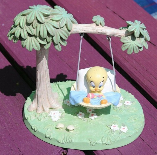 Tweety pie swing - pie, on