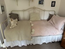 Metal Single Bed and pull out