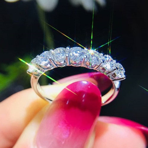 Luxury round cut cubic - cut, zircon