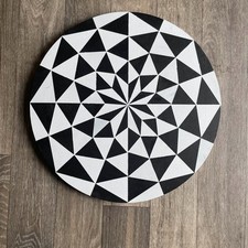 Circular Op Art Canvas –