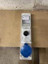 32A Switched Interlock Socket
