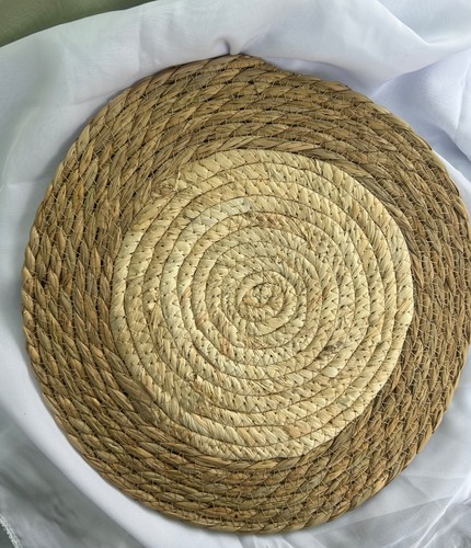 Round woven rattan placemats - round,