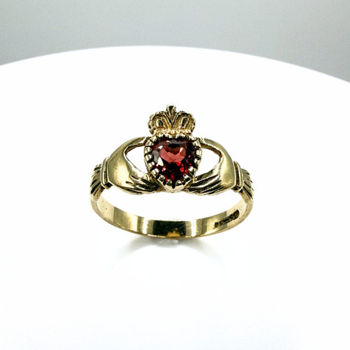 9ct gold vintage garnet - 9ct,