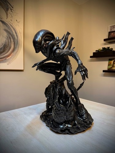 Inch xenomorph alien statue - inch,