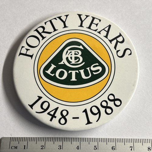 Advertising pin badge vintage - pin,