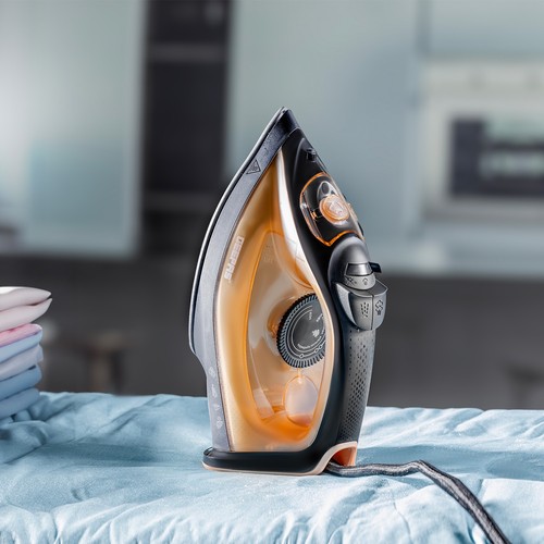 Steam iron 1800w - steam, non-stick