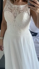 Lux & Love Wedding Dress Size