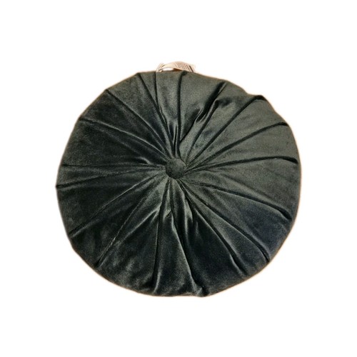 Velvet pleated round scatter - round,