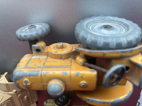 Dinky 301 field marshall - dinky,
