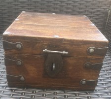 Vintage wooden Trinket