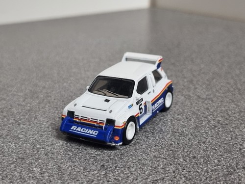 Hot wheels premium mg - hot, 1:64