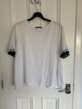 Woman’s Zara t-shirt size L