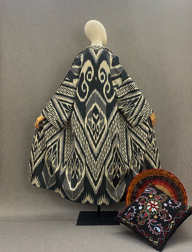 Uzbek silk ikat chapan/Cotton