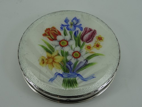 Very beautiful solid silver - beautiful,