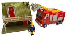 Fireman Sam Fire Engine Station & Figure Engineer makes sounds
