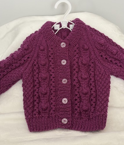 Hand knitted plum - hand,