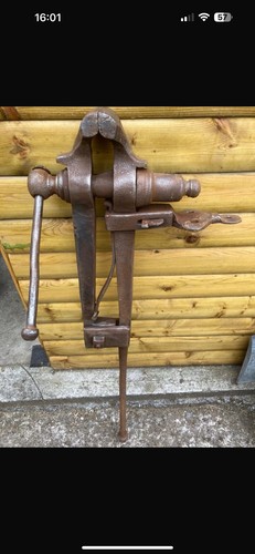 Antique blacksmiths leg vice - antique,