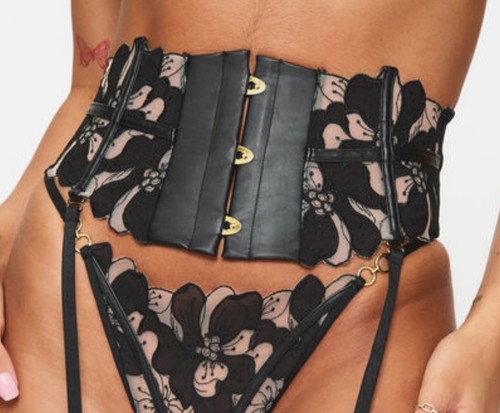 Ann summers dark side - ann,