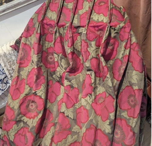 Vintage curtains fit wide - fit,