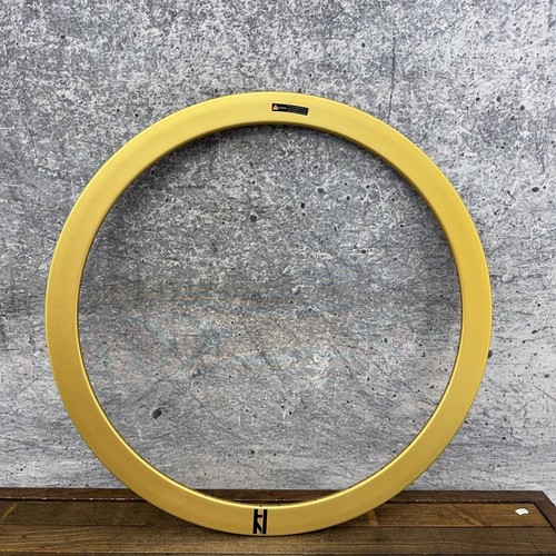 Plus son 700c rim - h,