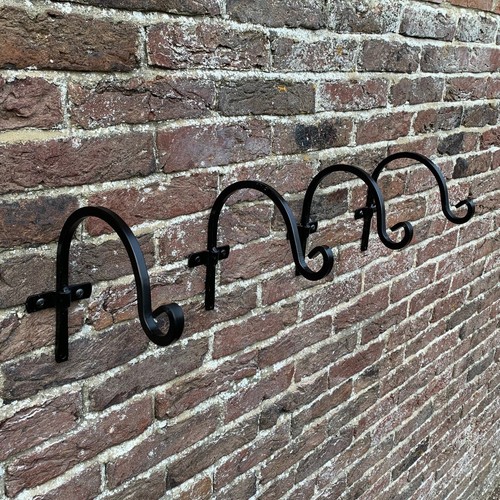 Hanging basket brackets - x,