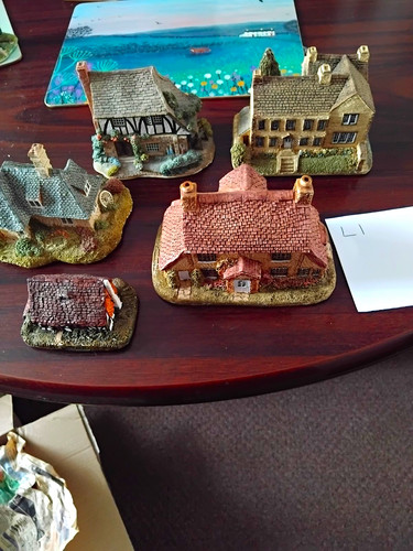 Lilliput lane painted cottage - painted,