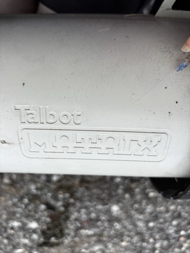 Talbot moulded water boundary - moulded,