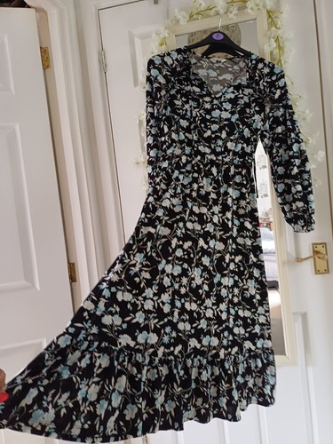 Pretty blue black mix floral - blue,