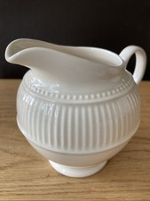 Wedgwood Windsor 4.25" High