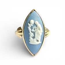 Blue Cameo Ring  - 9ct Gold -