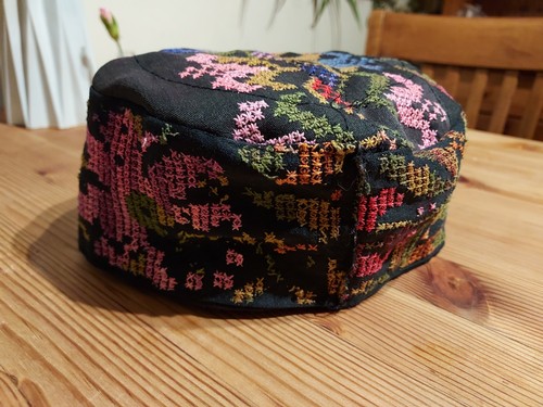 1990s vintage embroidered flat - 1990s,