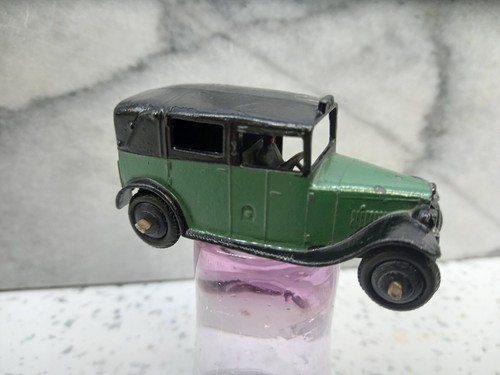 Dinky 36g taxi - 36g, driver