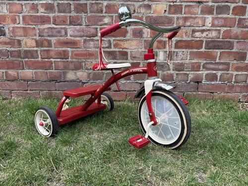 Radio flyer vintage trike - radio,