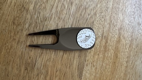 Andrews links metal divot - links,